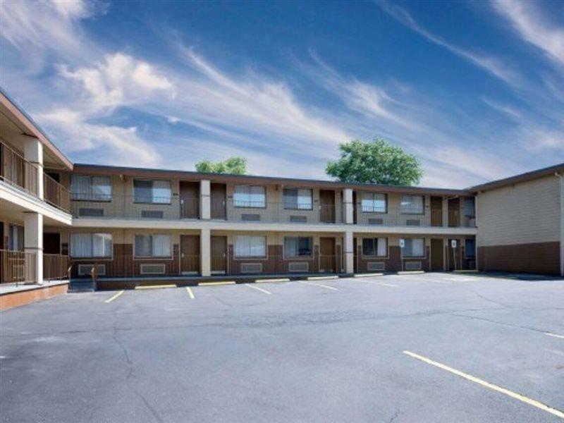Days Inn Spokane Exterior foto